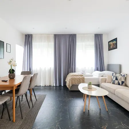 Апартаменты Near Vienna - 60m2 - 6 Guests - Self Check-in - Parking