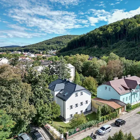 Апартаменты Near Vienna - 60m2 - 6 Guests - Self Check-in - Parking