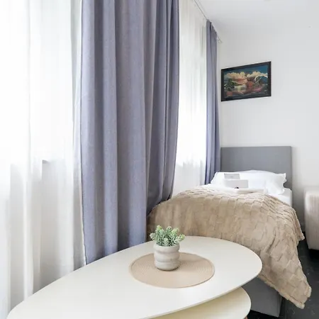 Apartamento Near Vienna - 60m2 - 6 Guests - Self Check-in - Parking