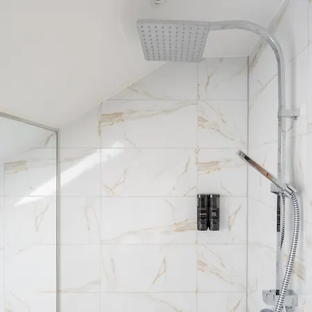 Near Vienna - 60m2 - 6 Guests - Self Check-in - Parking Пуркерсдорф