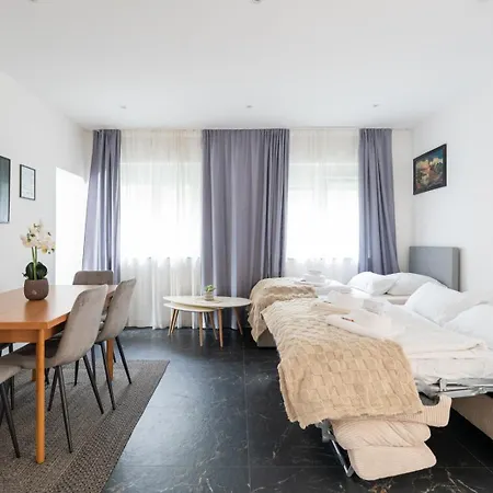 Апартаменты Near Vienna - 60m2 - 6 Guests - Self Check-in - Parking