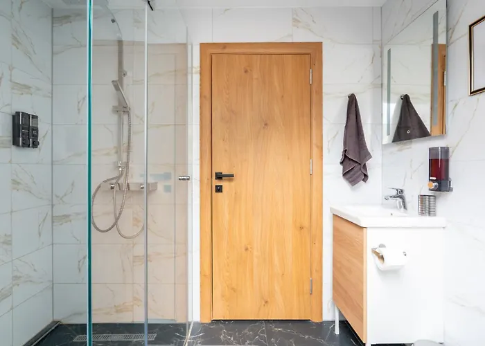 Near Vienna - 60m2 - 6 Guests - Self Check-in - Parking Apartment *