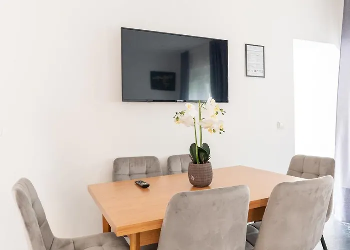 Near Vienna - 60m2 - 6 Guests - Self Check-in - Parking Apartment Purkersdorf