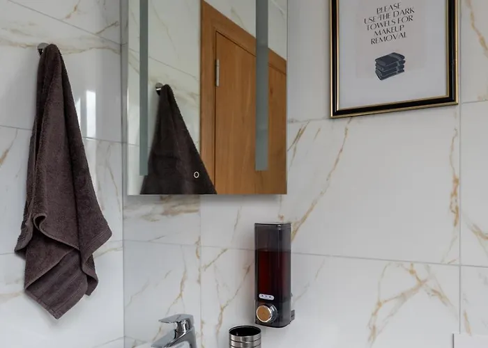 Apartment Near Vienna - 60m2 - 6 Guests - Self Check-in - Parking Purkersdorf