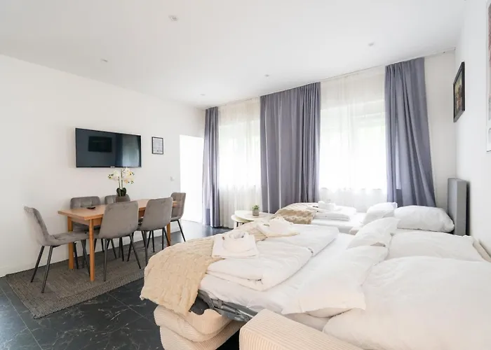 Apartment Near Vienna - 60m2 - 6 Guests - Self Check-in - Parking