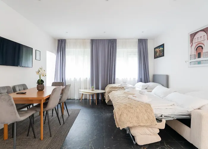 Apartment Near Vienna - 60m2 - 6 Guests - Self Check-in - Parking