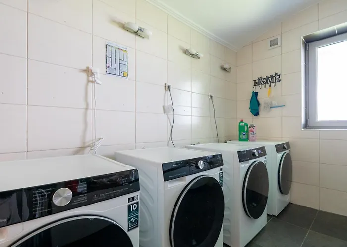 Near Vienna - 60m2 - 6 Guests - Self Check-in - Parking Apartment *