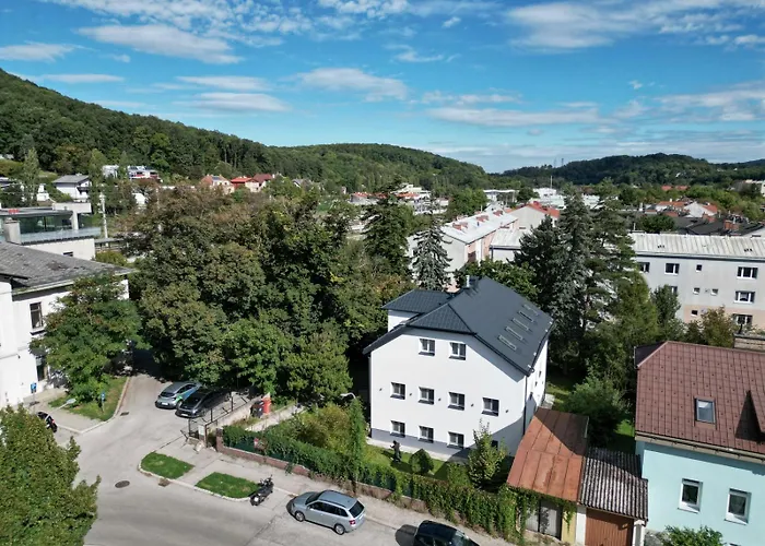 Apartment Near Vienna - 60m2 - 6 Guests - Self Check-in - Parking